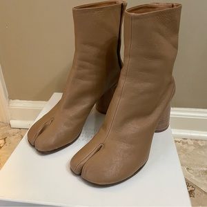 Margiela Tabi Boots in Nude